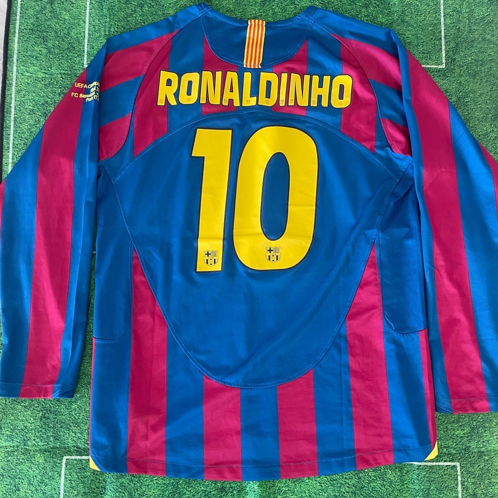 🚨RETRO🚨 Ronaldinho FCB 2006